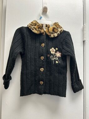 Girls 3T Cardigan Sweater Embroidered Flowers Faux Fur Collar+heart buttons
